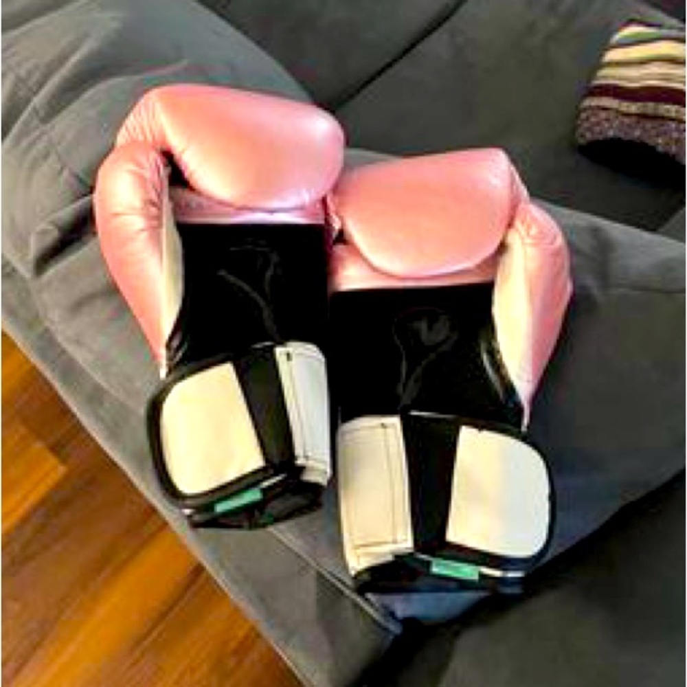 Everlast Elite Pro Style Training Boxing Glove Pink/White